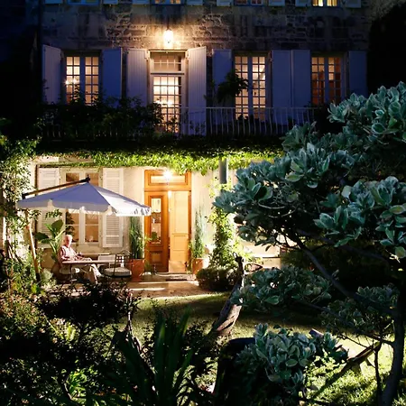 Bed & Breakfast La Porte Rouge - The Red Door *