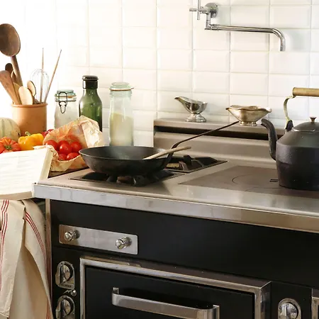 La Porte Rouge - The Red Door Bed and breakfast