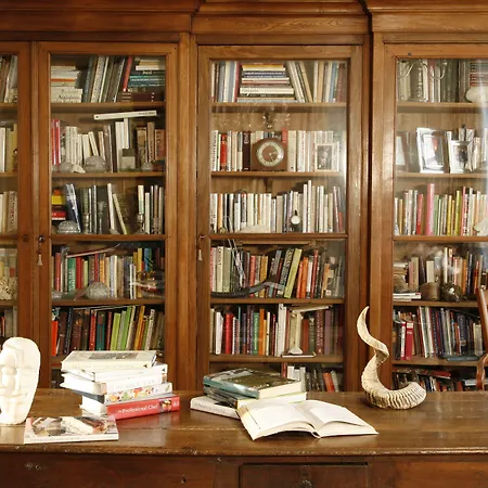 La Porte Rouge - The Red Door Bed & Breakfast Saintes