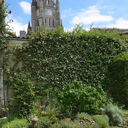 Bed & Breakfast La Porte Rouge - The Red Door Saintes