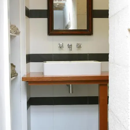 Bed & Breakfast La Porte Rouge - The Red Door Saintes