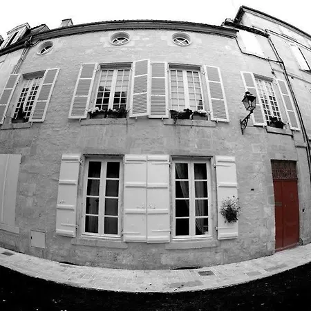 Bed & Breakfast La Porte Rouge - The Red Door Saintes