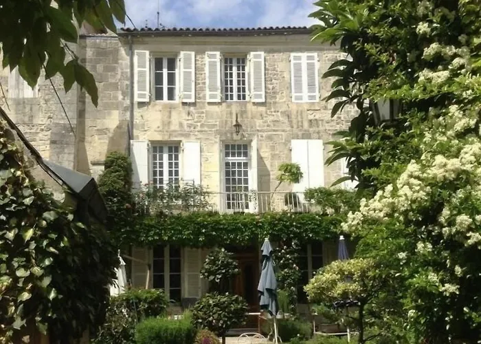 La Porte Rouge - The Red Door Bed and breakfast 3*