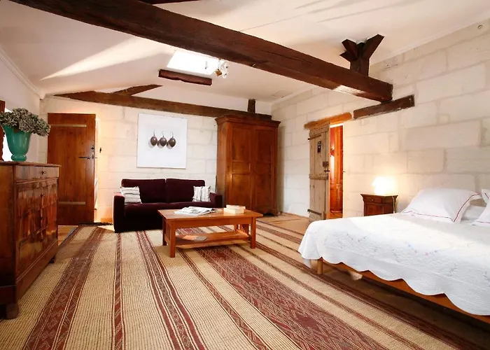 La Porte Rouge - The Red Door Bed and breakfast Saintes